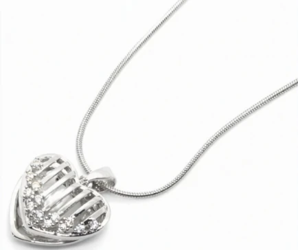 Cadena de acero quirurgico con dije corazon con perla y stras 40cm + 5cm